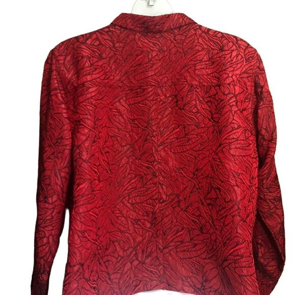 Chico’s Design Red Button Front Blouse Floral Embroidered Quilted Iridescent 3 - Picture 7 of 7